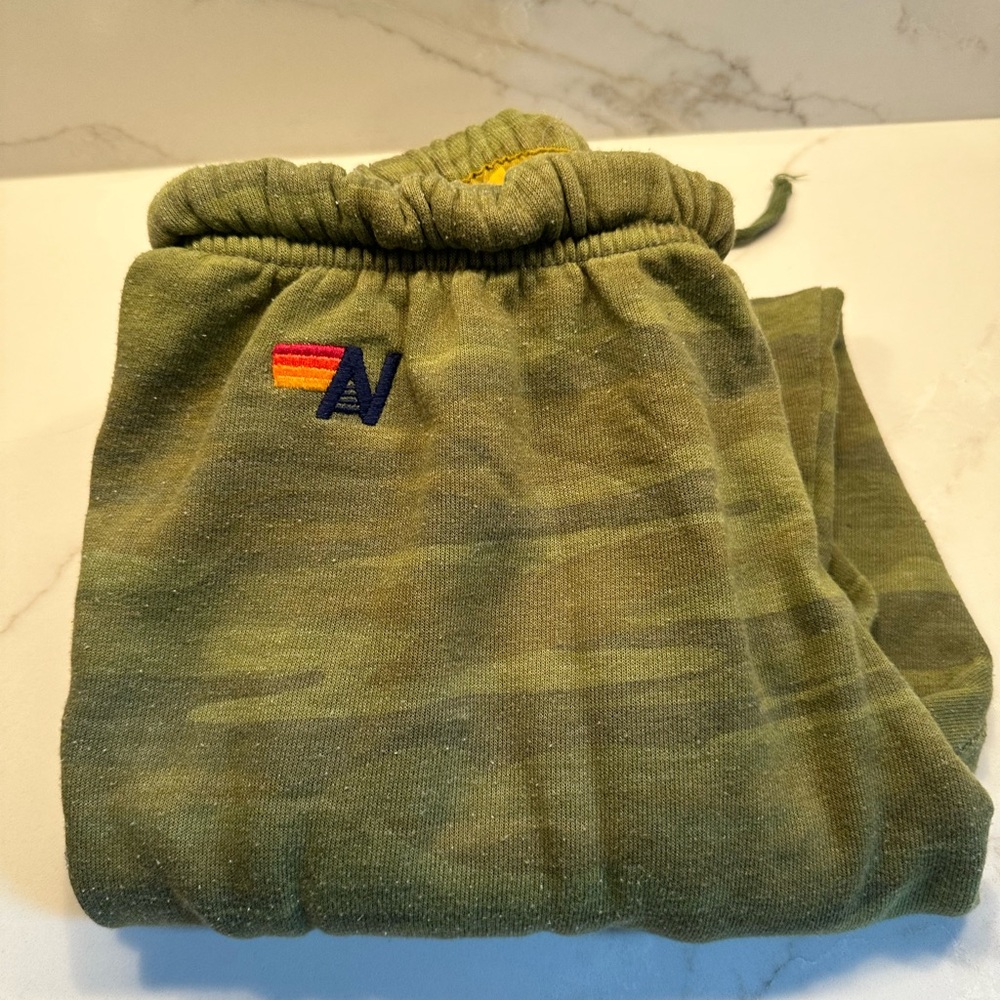 Aviator Nation Green Camo Sweatpants Size Small